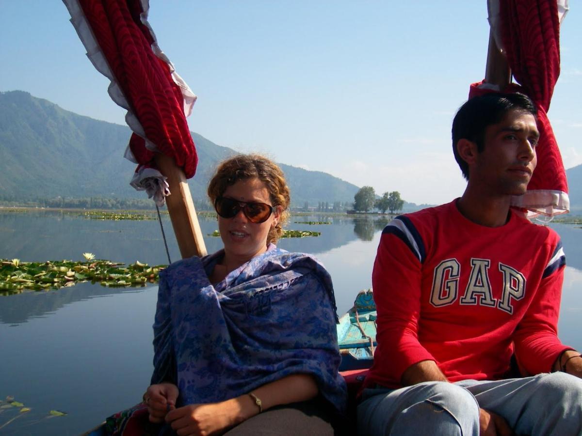 Houseboat Zaindari Palace Srinagar  Luaran gambar