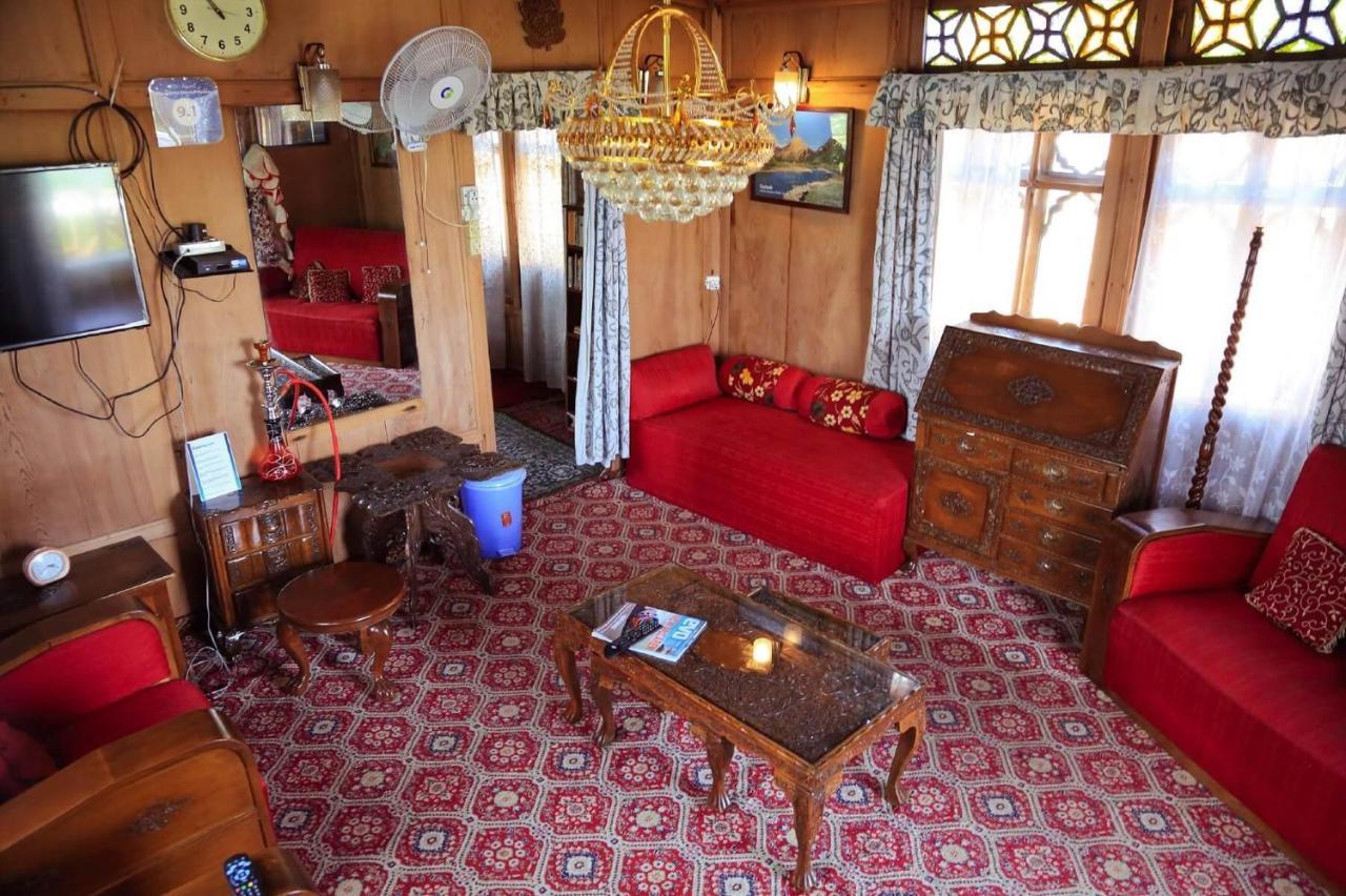 Houseboat Zaindari Palace Srinagar  Luaran gambar