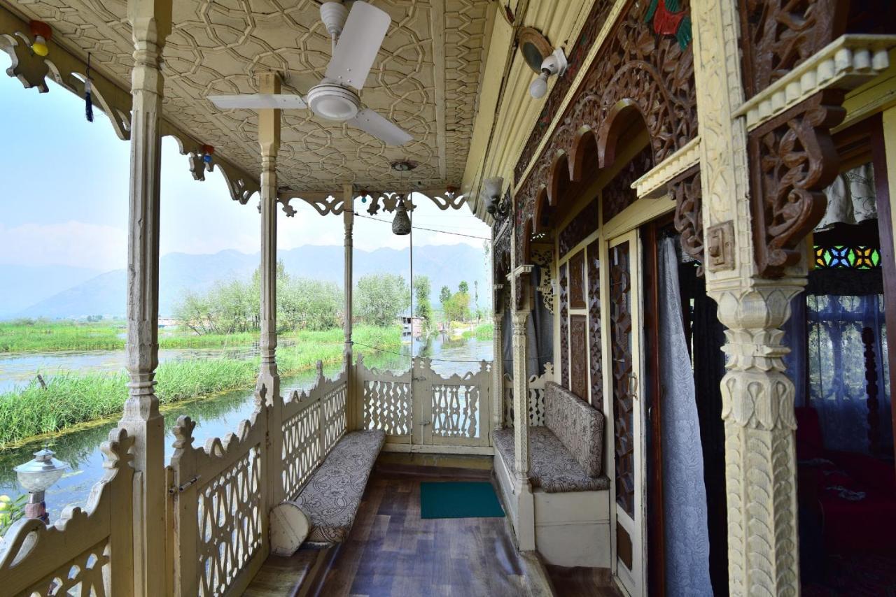 Houseboat Zaindari Palace Srinagar  Luaran gambar