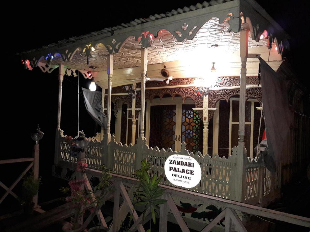 Houseboat Zaindari Palace Srinagar  Luaran gambar