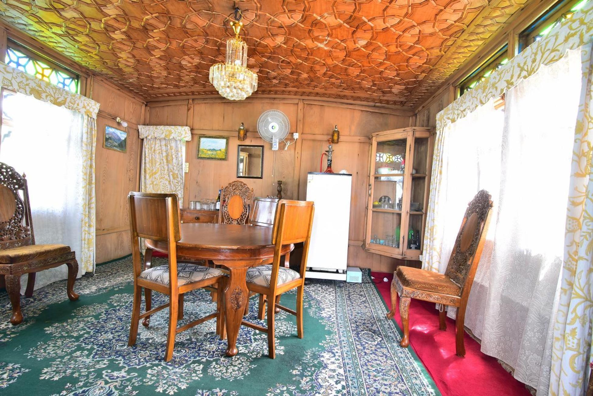 Houseboat Zaindari Palace Srinagar  Luaran gambar