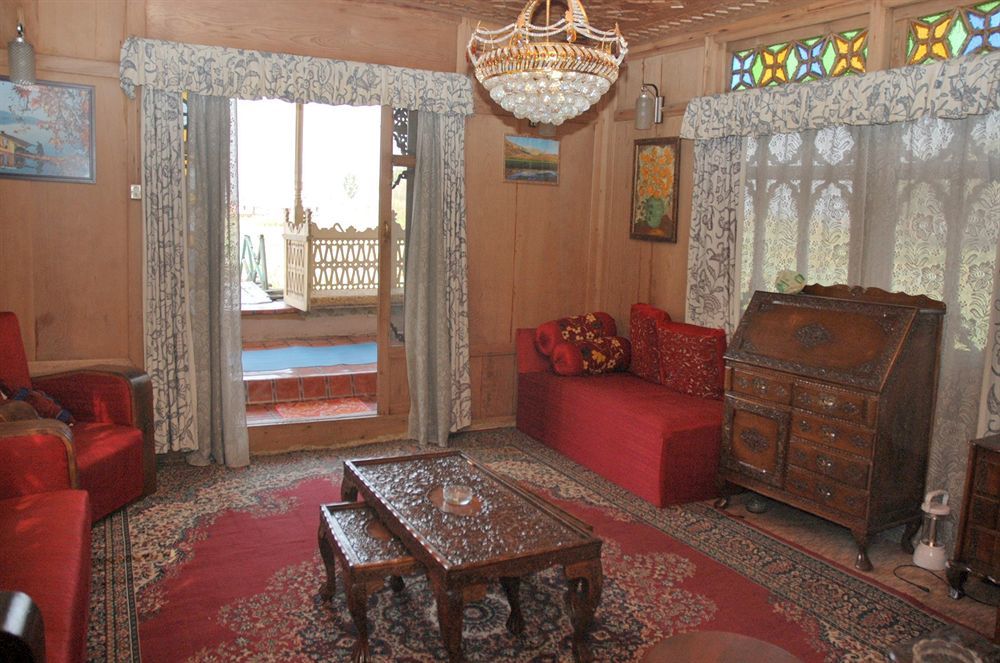 Houseboat Zaindari Palace Srinagar  Luaran gambar