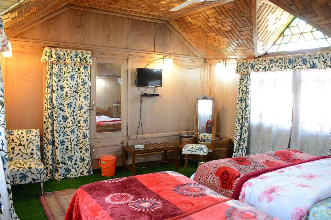 Houseboat Zaindari Palace Srinagar  Luaran gambar