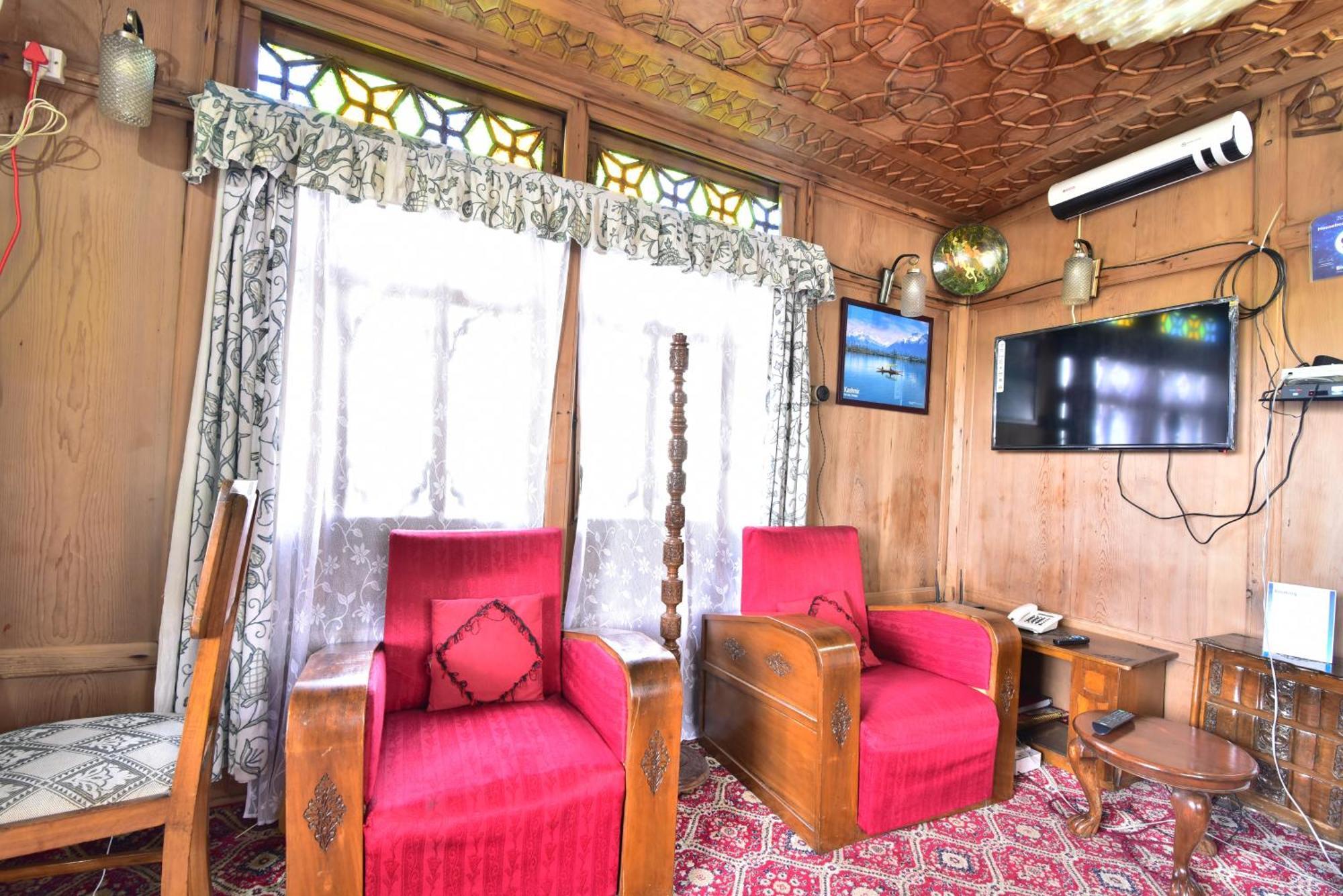 Houseboat Zaindari Palace Srinagar  Luaran gambar
