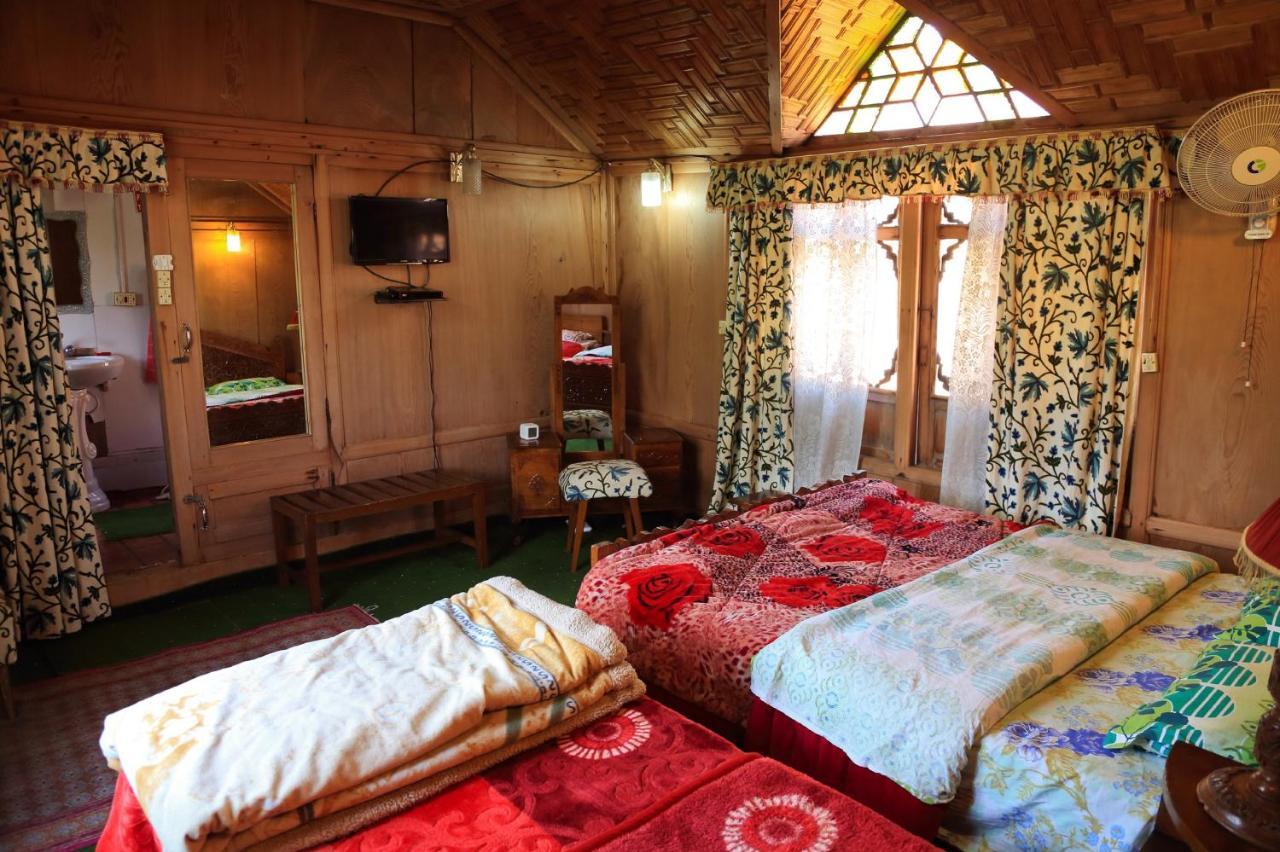 Houseboat Zaindari Palace Srinagar  Luaran gambar